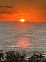 11 Bluebill Ave in Naples, FL - Building Photo