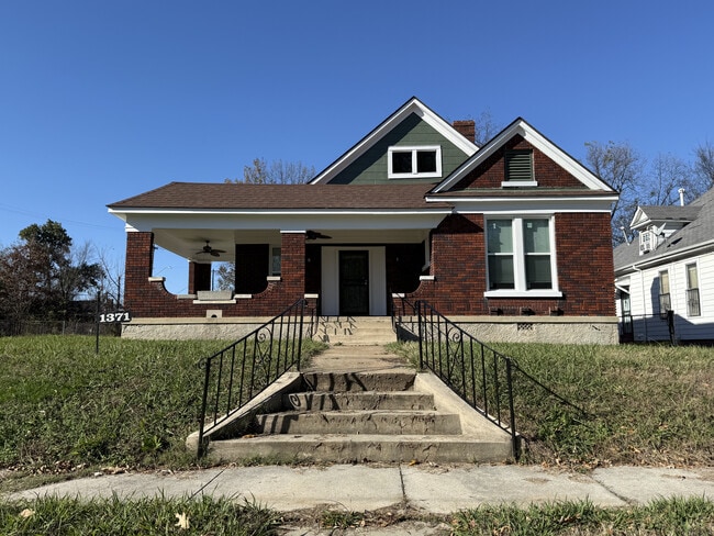 property at 1371 Ridgeway St