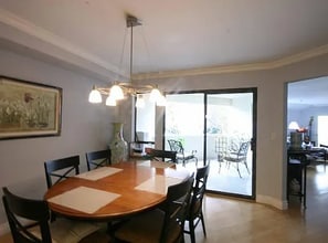365 Forest Ave, Unit 2D in Palo Alto, CA - Building Photo - Building Photo