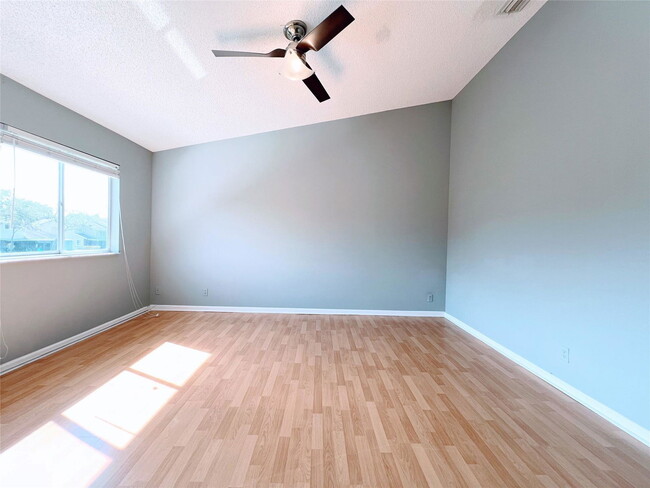 2032 Discovery Cir W in Deerfield Beach, FL - Building Photo - Building Photo