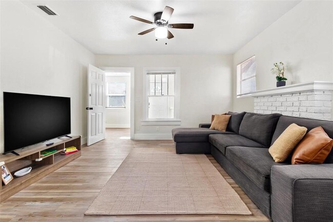 1735 Yale St S in St. Petersburg, FL - Building Photo - Building Photo