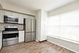 14642 Laguna Beach Cir in Orlando, FL - Building Photo - Building Photo