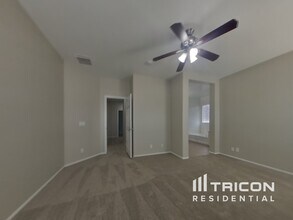 33507 N Slate Creek Dr in San Tan Valley, AZ - Building Photo - Building Photo