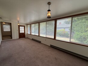 5738 Monalee Ave in Sacramento, CA - Building Photo - Building Photo