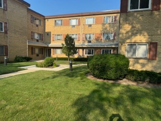 property at 9201 Skokie Blvd