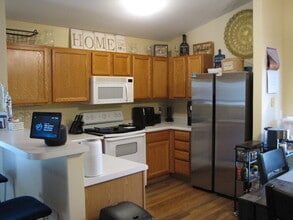 8 Evanwald Ct in Durham, NC - Building Photo - Building Photo