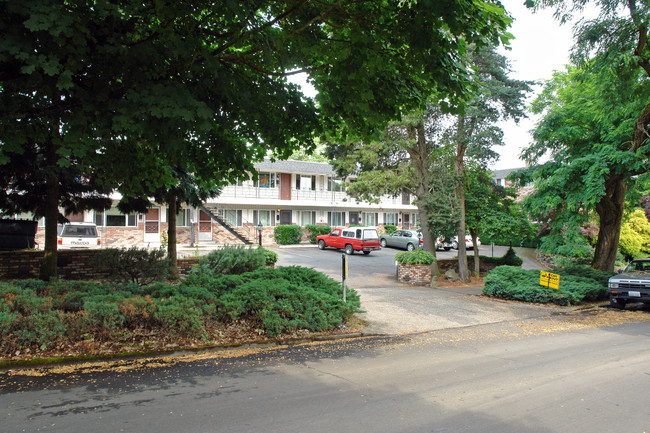 1109-1139 SE 27th Ave in Portland, OR - Building Photo - Building Photo