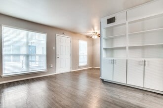 Vintage Pads in Arlington, TX - Foto de edificio - Building Photo