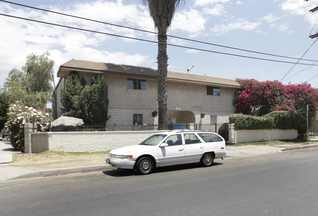 11947 Hart St in North Hollywood, CA - Building Photo