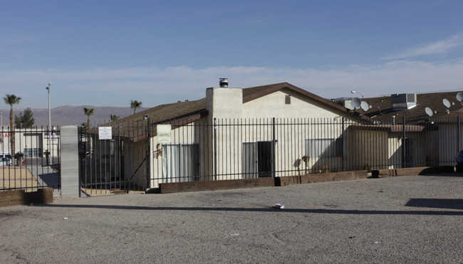 408 E Williams St in Barstow, CA - Building Photo - Building Photo