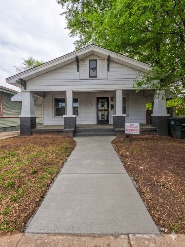 property at 1637 13th Ave S