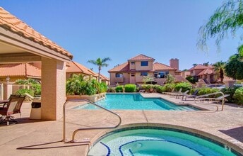 1211 N Miller Rd in Scottsdale, AZ - Building Photo - Building Photo