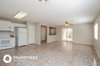 8341 W Hughes Dr in Phoenix, AZ - Building Photo - Building Photo