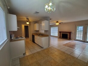 9815 Meadow Lark in Converse, TX - Building Photo - Building Photo