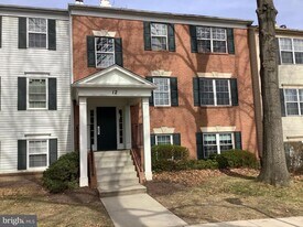 12 Normandy Square Ct in Aspen Hill, MD - Building Photo