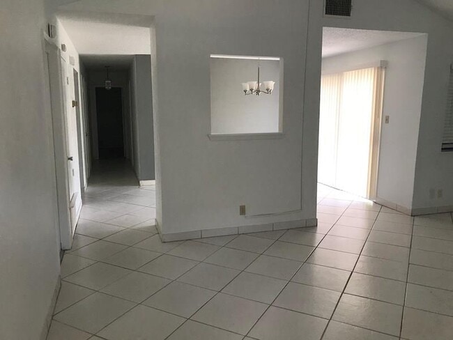 11914 Swan Dr in Austin, TX - Building Photo - Building Photo