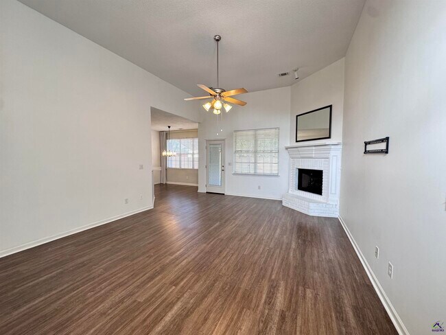 104 Sir Patrick Way in Warner Robins, GA - Building Photo - Building Photo