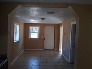 9 Lenox Ct-Unit -10-101 in DeLand, FL - Building Photo - Building Photo