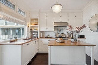 54 Prospect Ave in Sea Cliff, NY - Building Photo - Building Photo