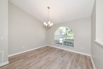 3512 Concho Ct in Sun City Center, FL - Foto de edificio - Building Photo