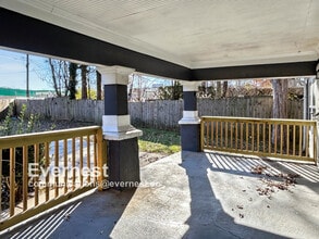1214 Bolton Rd NW in Atlanta, GA - Building Photo - Building Photo
