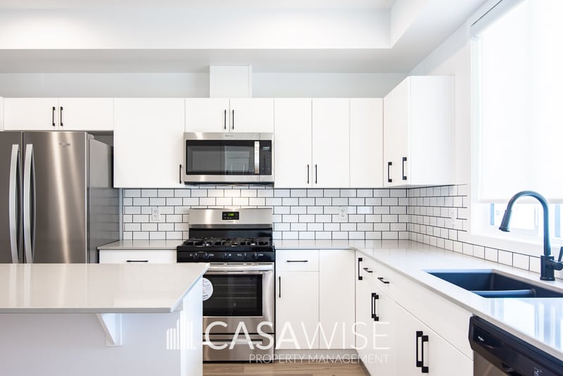 9478 Colak Ln SW in Edmonton, AB - Building Photo