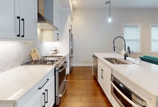 119 Barnes Ave, Unit 3 in Boston, MA - Building Photo - Building Photo