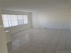 11840 NE 19th Dr-Unit -7 in North Miami, FL - Building Photo - Building Photo