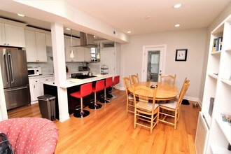 1657 W Hollywood Ave in Chicago, IL - Building Photo - Building Photo