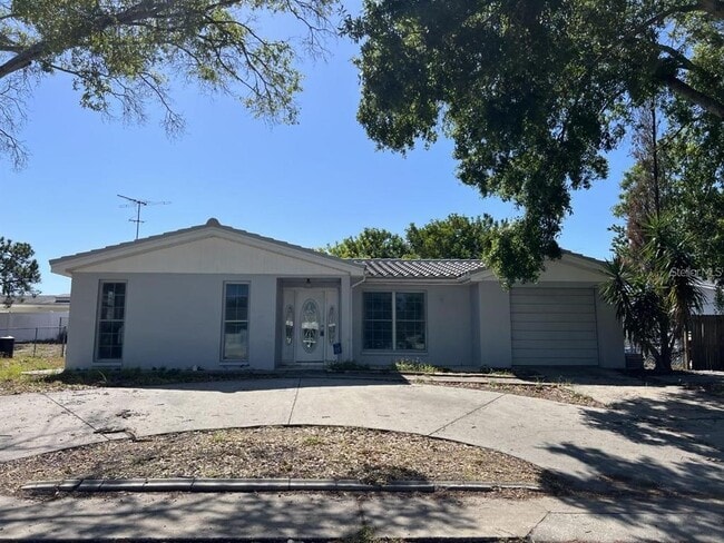 9011 St Clair Ln in Port Richey, FL - Building Photo - Building Photo