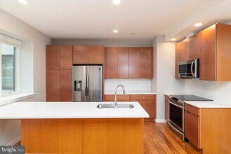 7111 Germantown Ave in Philadelphia, PA - Building Photo - Building Photo