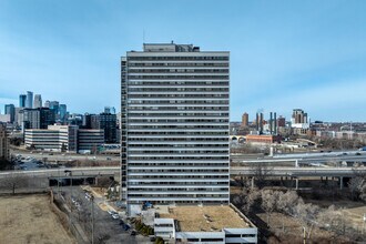 Riverview Tower in Minneapolis, MN - Building Photo - Building Photo