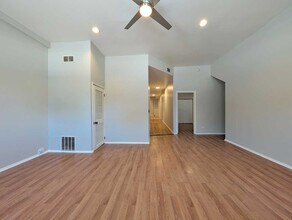 1825 N Kedzie Ave in Chicago, IL - Building Photo - Building Photo