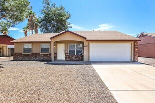 9007 W Cinnabar Ave in Peoria, AZ - Building Photo