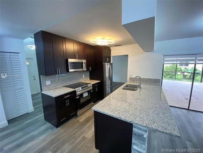 9658 NW 28th Ct in Coral Springs, FL - Building Photo - Building Photo