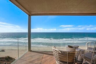 239 S Helix Ave in Solana Beach, CA - Building Photo - Building Photo