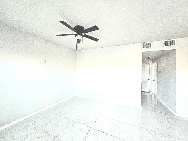 2777 Chavarria St, Unit 1 in Eagle Pass, TX - Building Photo - Building Photo