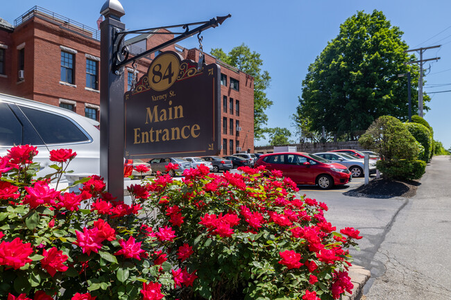 Varney School Apartments in Manchester, NH - Building Photo - Building Photo