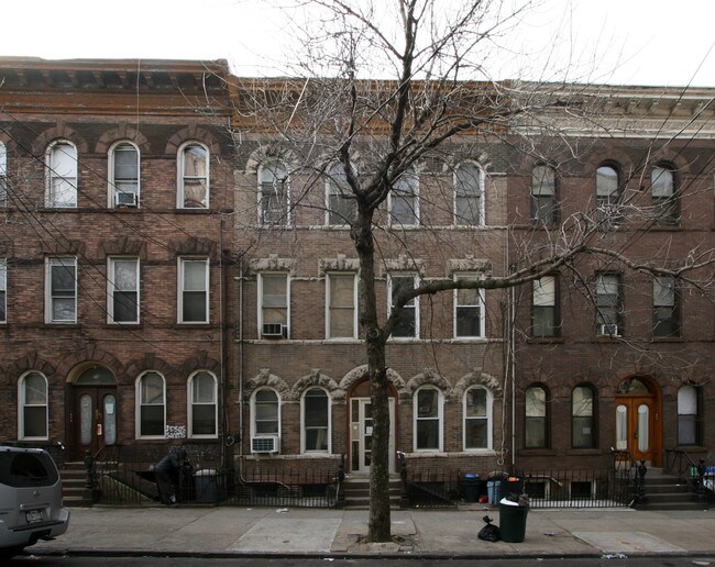 74 St. Nicholas Ave in Brooklyn, NY - Building Photo - Building Photo