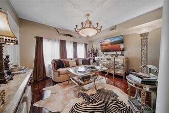 3409 La Branch St-Unit -4 in Houston, TX - Building Photo - Building Photo