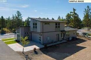 16497 Carter Ct in La Pine, OR - Building Photo