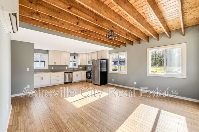 property at 12 New St