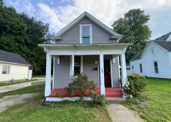 property at 712 Commercial St