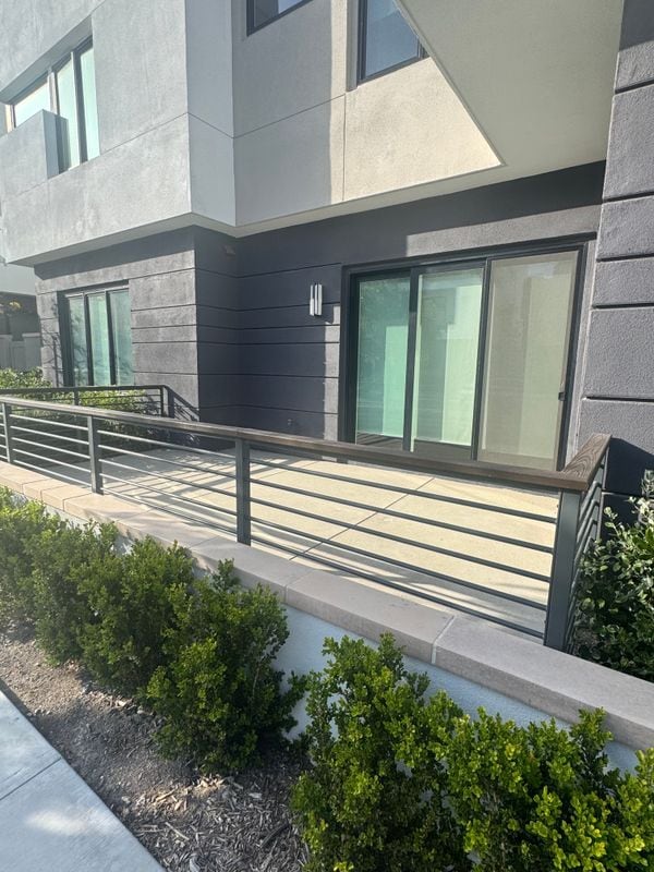 2167 Flight Wy in Tustin, CA - Foto de edificio - Building Photo