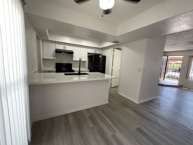 2815 N 52nd St in Phoenix, AZ - Building Photo - Building Photo