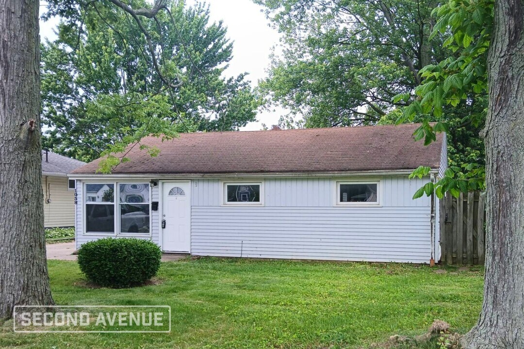 1038 E 349th St in Eastlake, OH - Building Photo