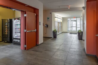 Sienna Green Apartments in Roseville, MN - Building Photo - Lobby