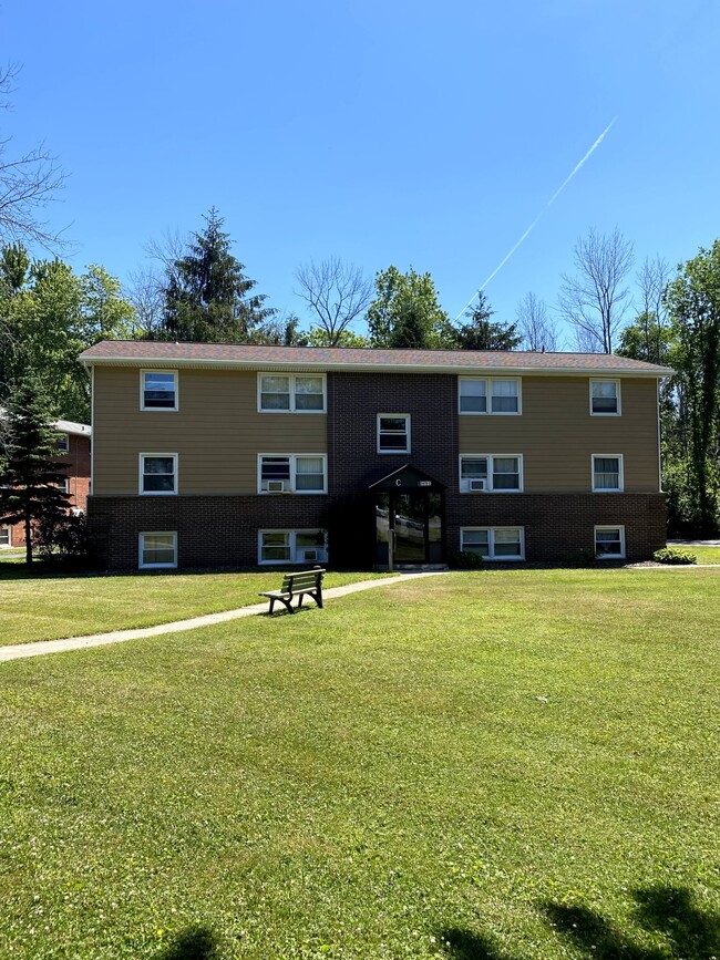 Strnad Drive Apartments