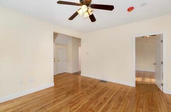 329 N Franklin St, Unit #1 Apartment in Holbrook, MA - Building Photo - Building Photo