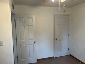 2625 S Belt W in Belleville, IL - Building Photo - Building Photo